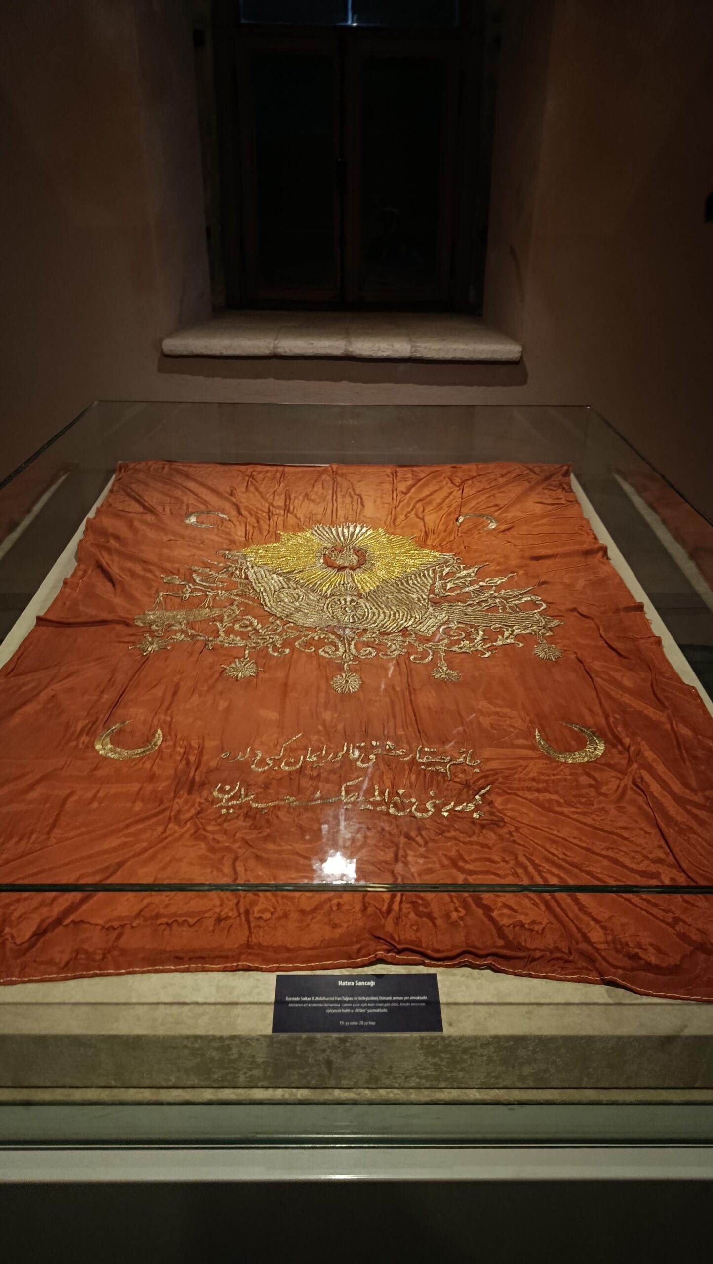 Sultan II. Abdülhamid döneminde kalma bir sancak.