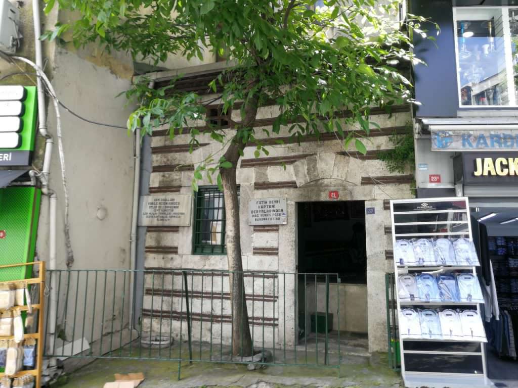 Has Yunus Paşa Türbesi