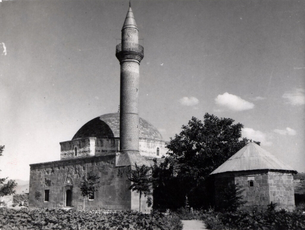 Hasan Dede Camii ve Türbesi