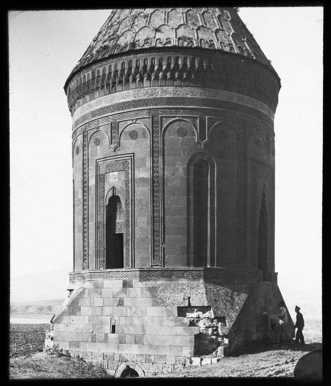 Hasan Padişah Kümbeti (1908-1934)