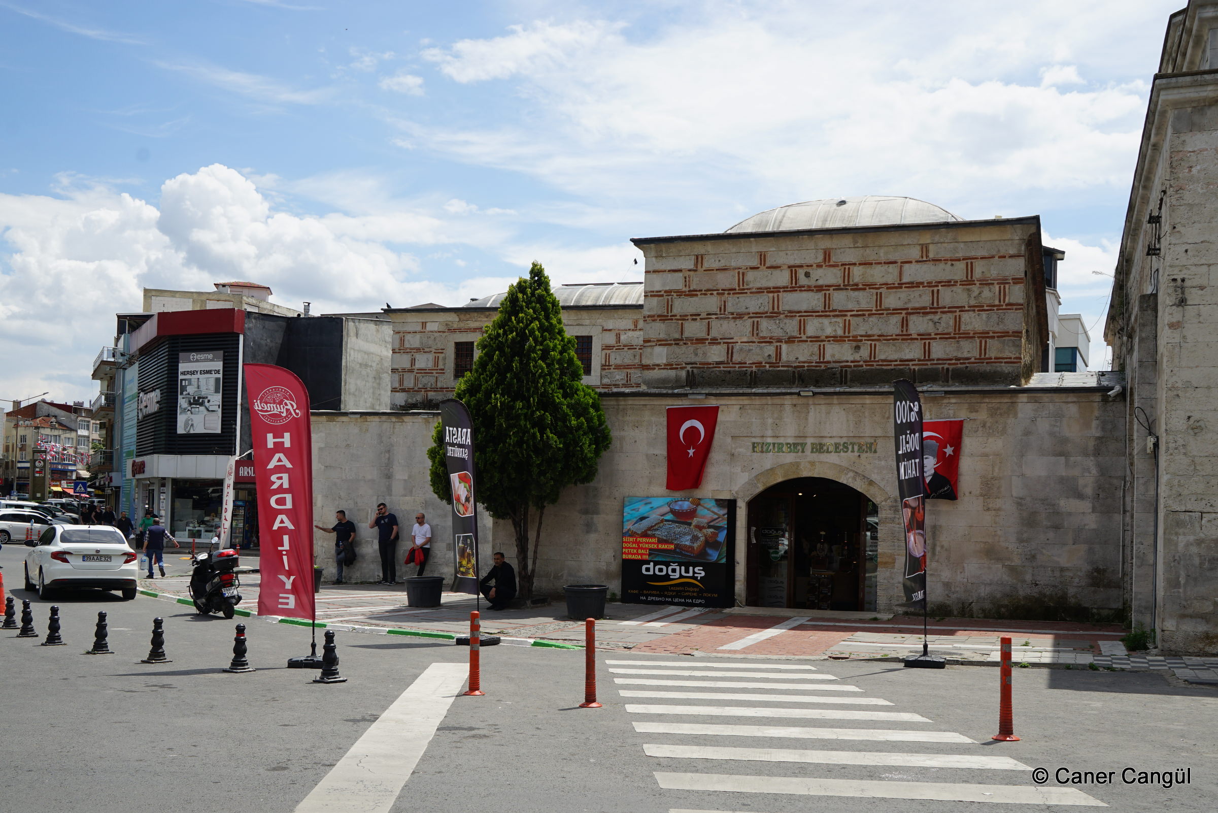 Hızır Bey Arastası