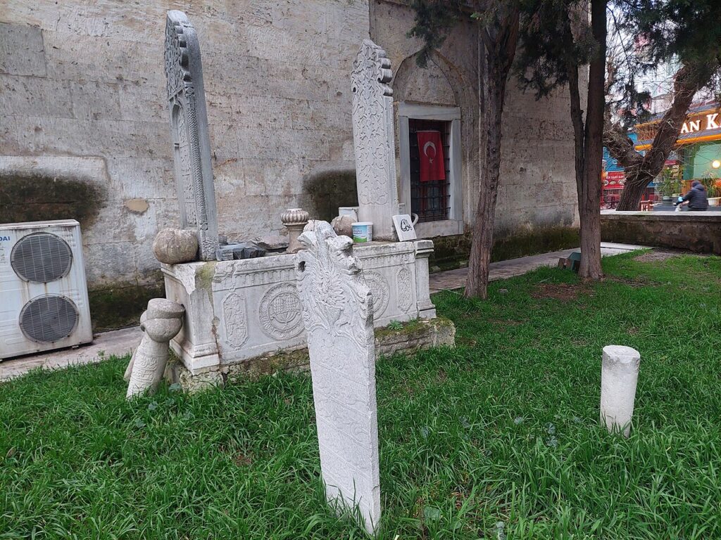 Hızır Bey Camii Haziresi