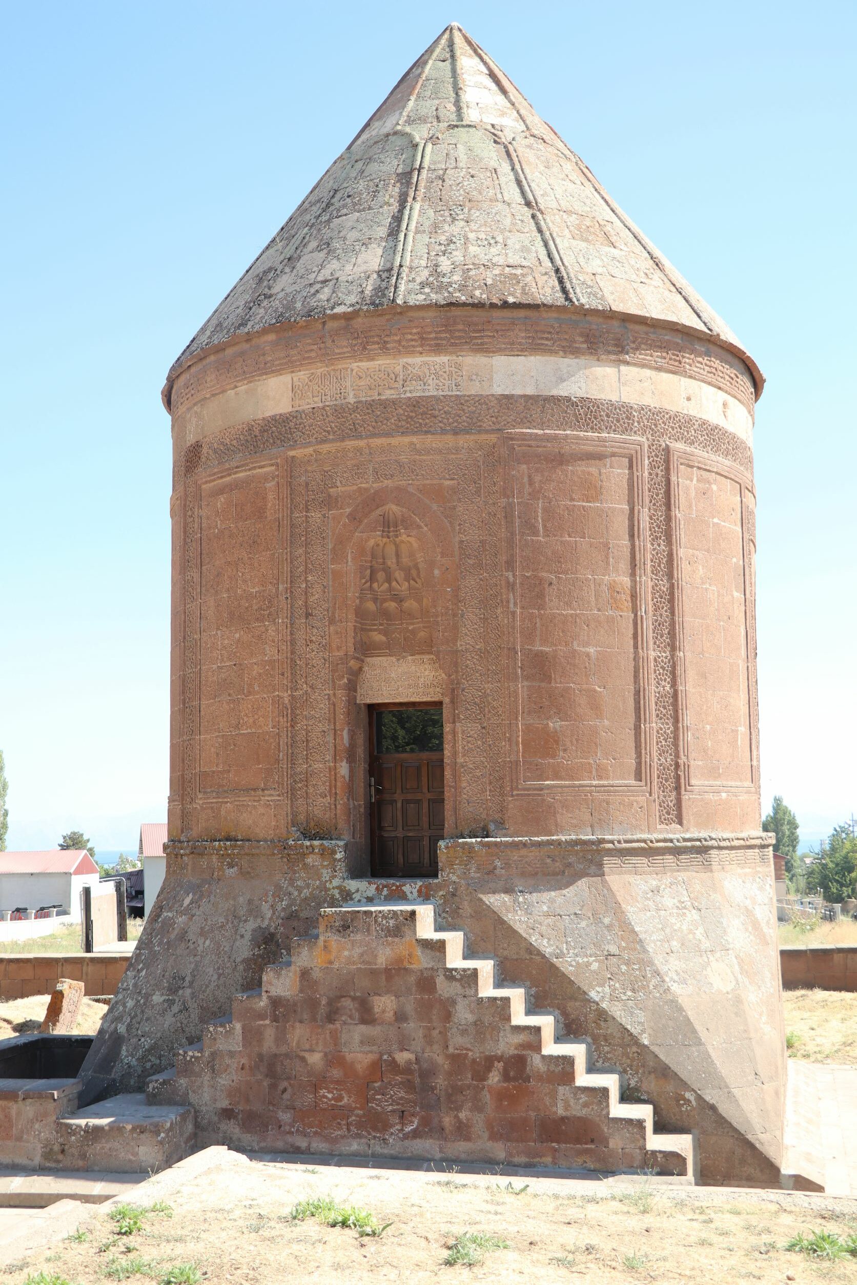 Hüseyin Timur-Esen Tekin Kümbeti
