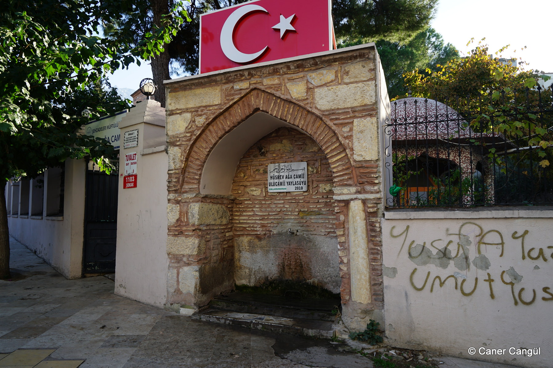 Hüsrev Ağa Camii Çeşmesi-2