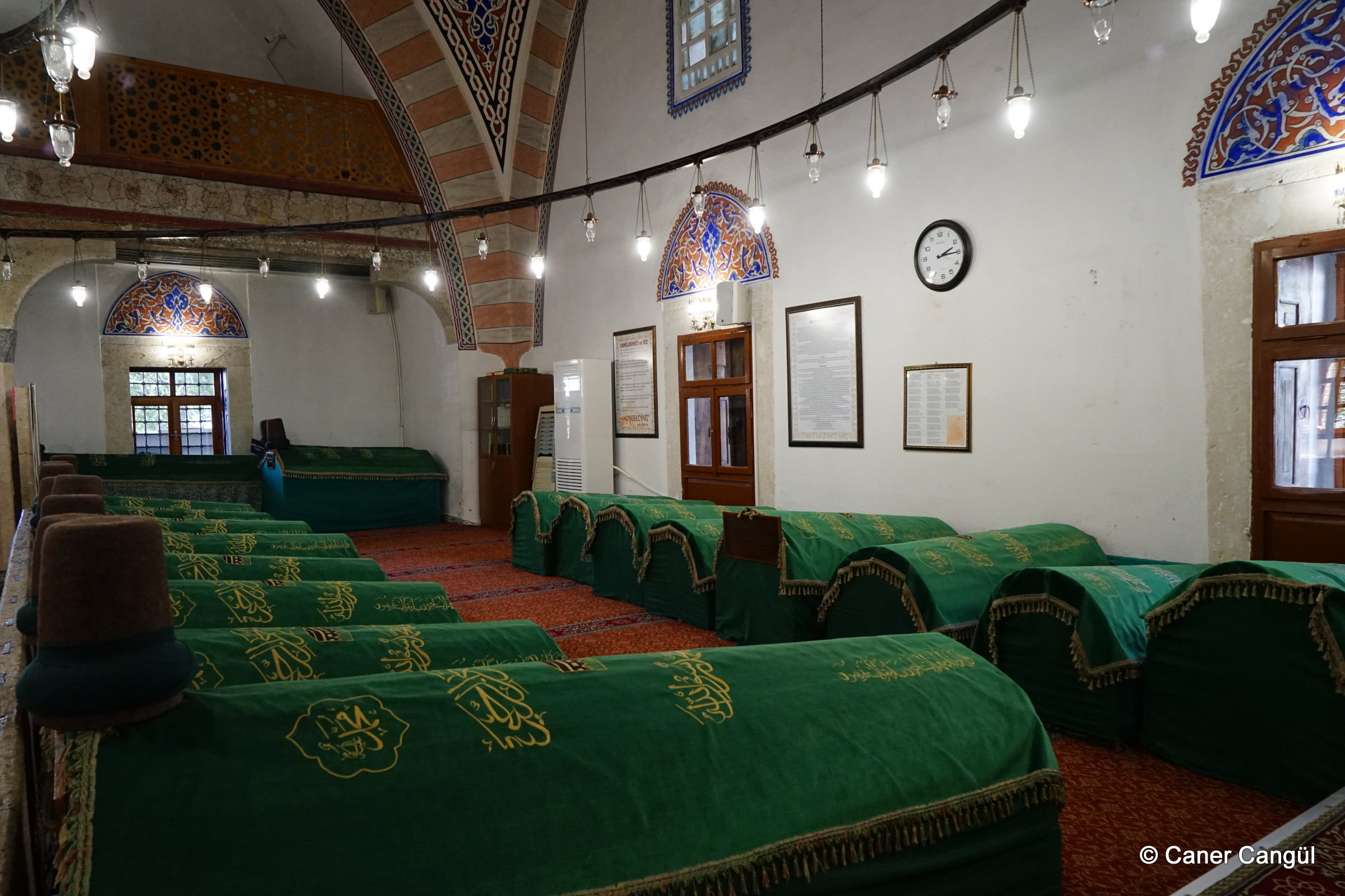 Hz. Mevlana’nın Validesi ve Ailesi Türbesi