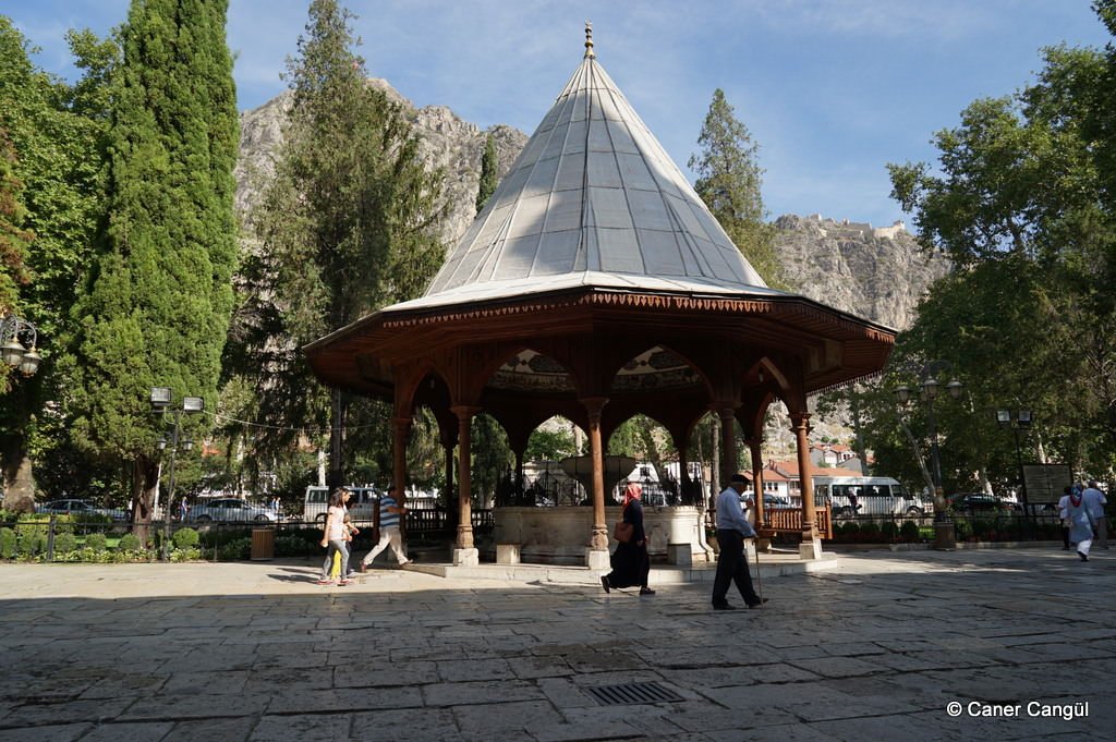 II. Bayezid Camii Şadırvanı
