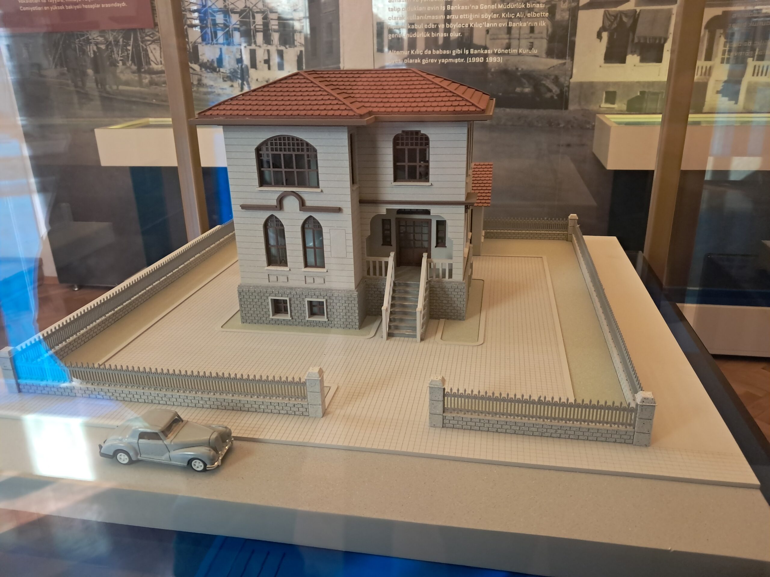 İlk iş bankası binasının İş Bankası Müzesi’ndeki maketi