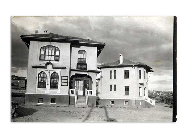 İlk İş Bankası