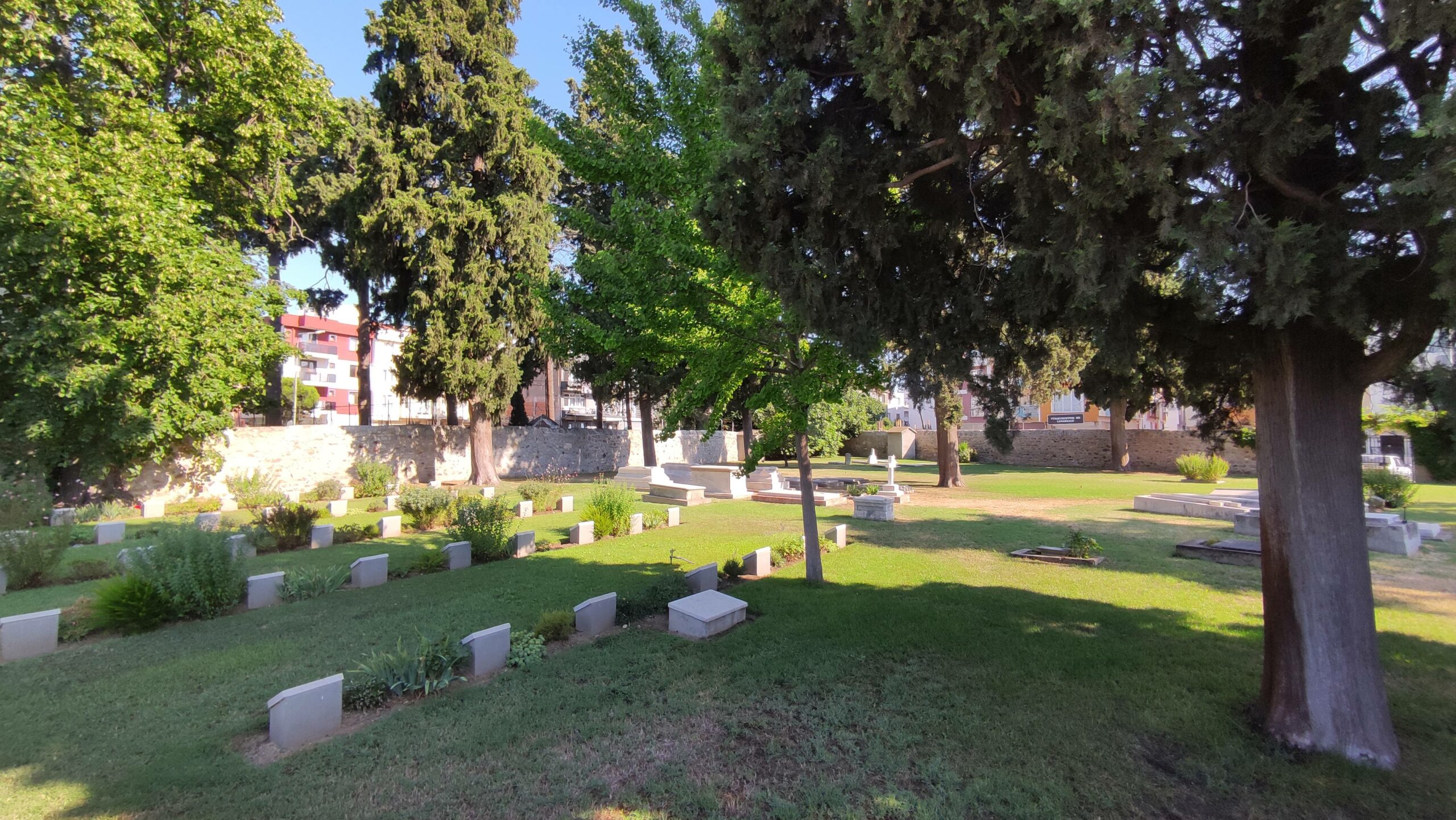 Çanakkale İngiliz Mezarlığı