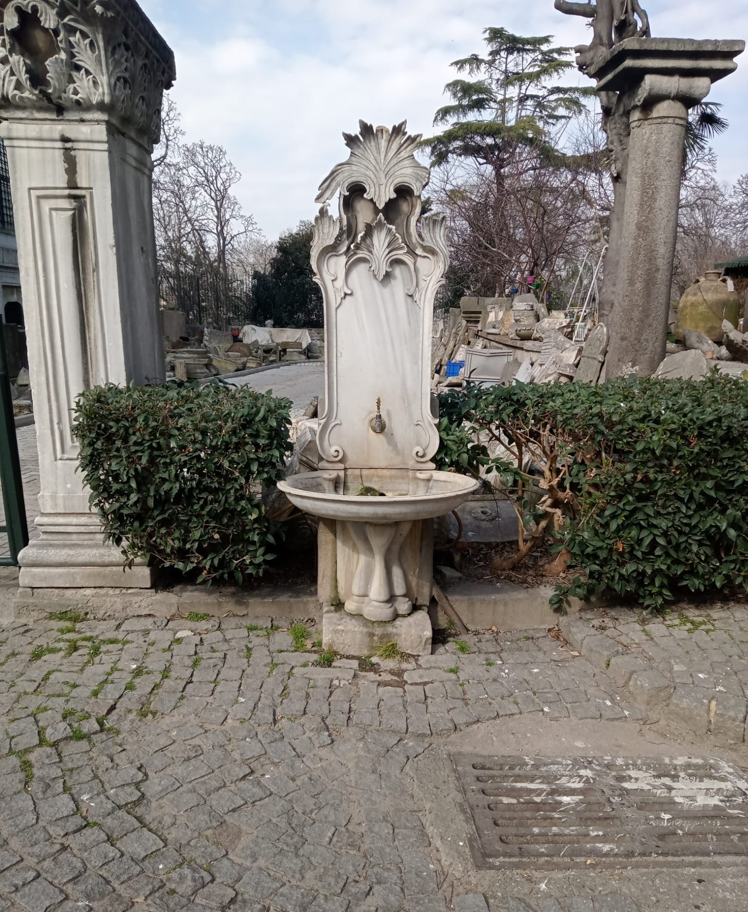 İstanbul Arkeoloji Müzesi Avlusundaki Çeşme