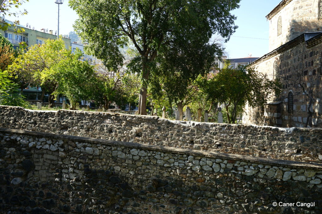 İvaz Paşa Camii Haziresi