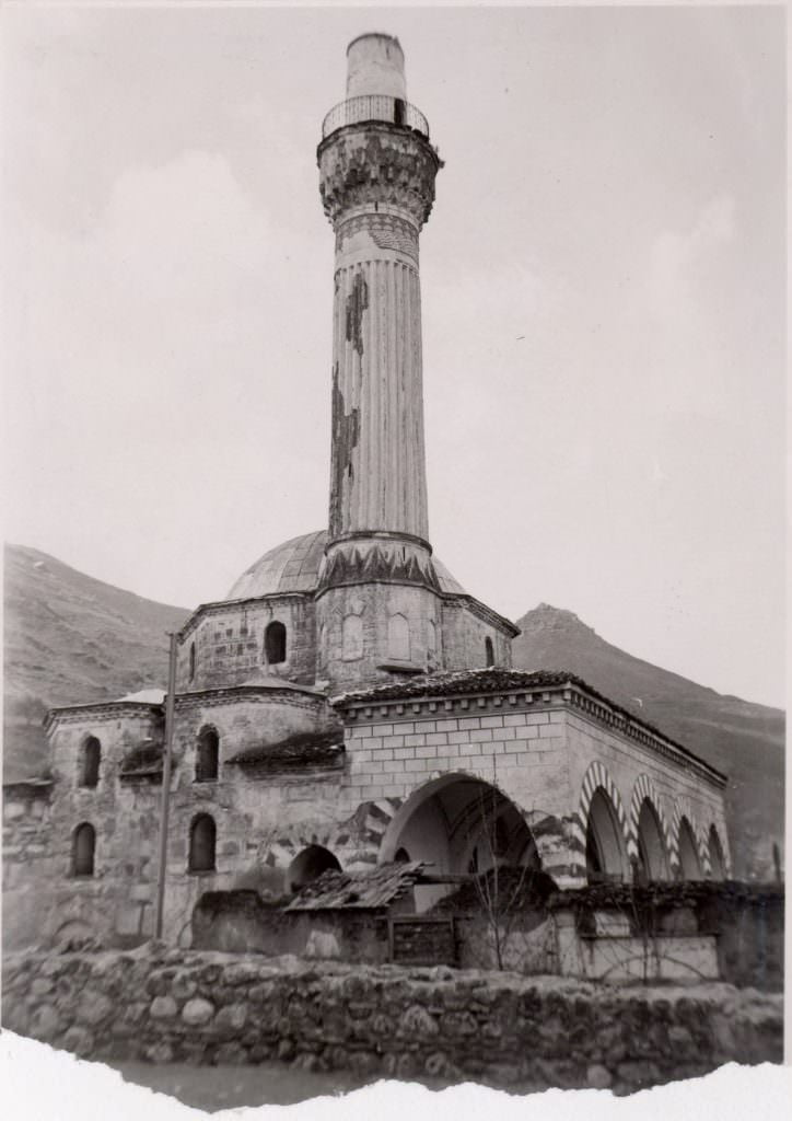 İvaz Paşa Camii, Manisa