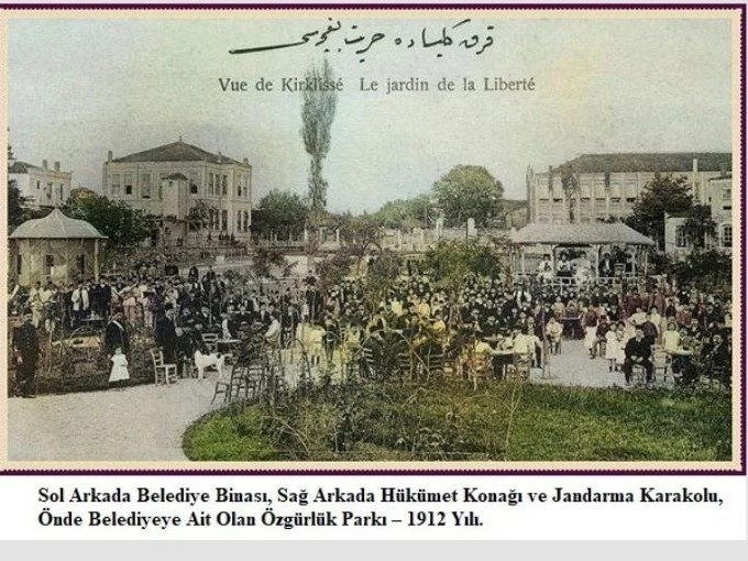 1912 tarihli kartpostalda görülen yapılar