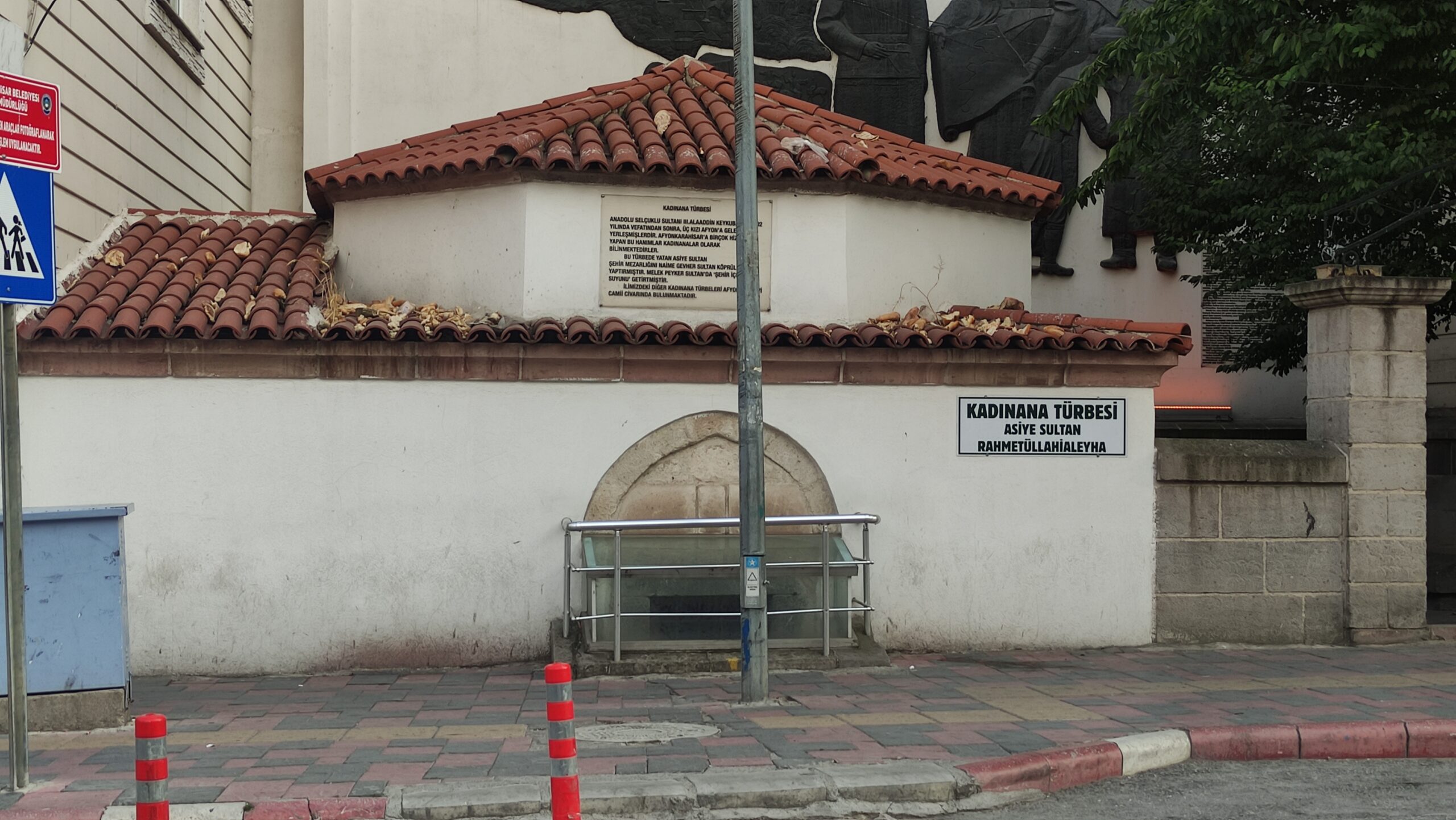 Kadınana Türbesi, Afyonkarahisar
