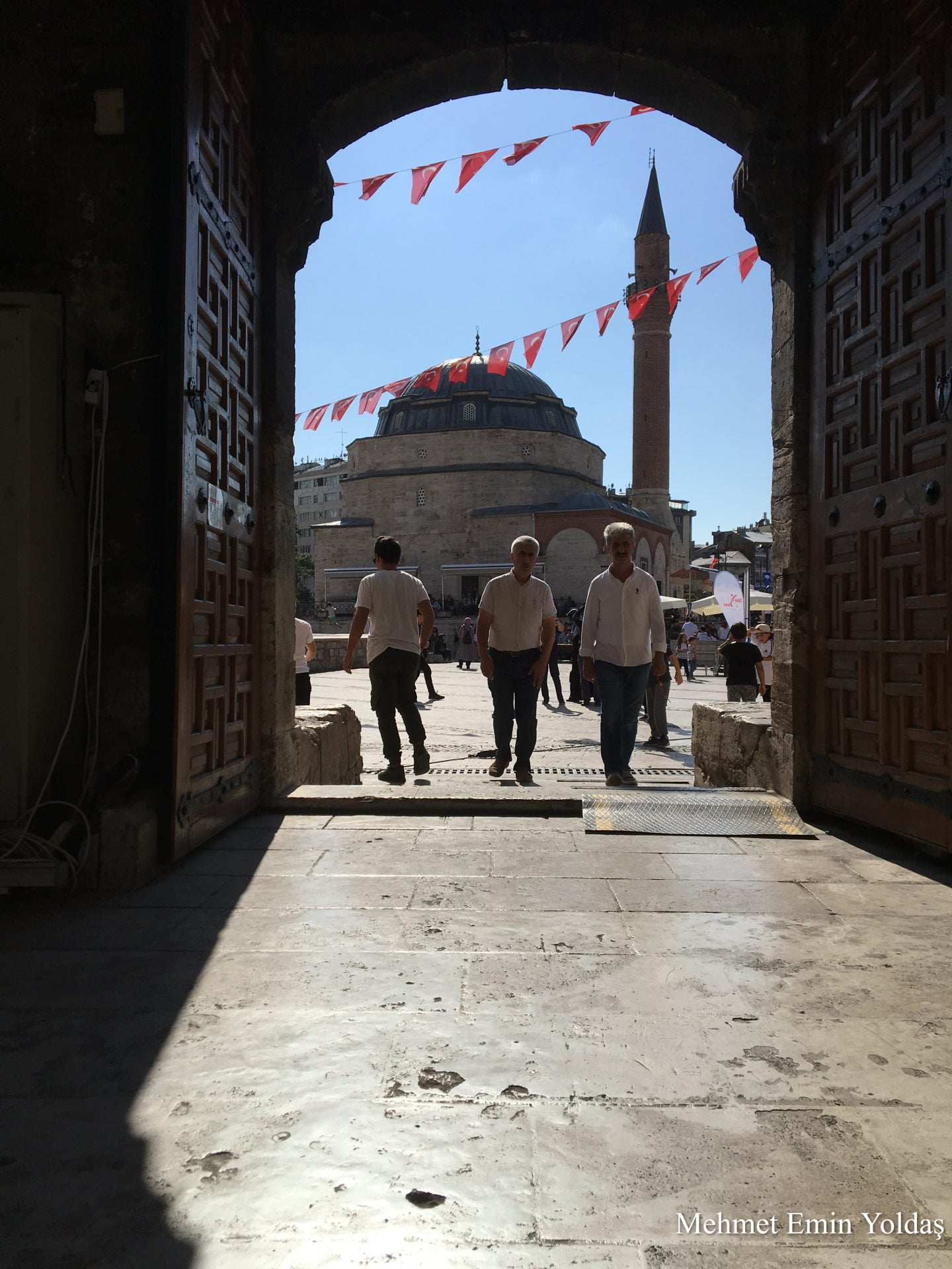 Buruciye Medresesi içinden Kale Camii