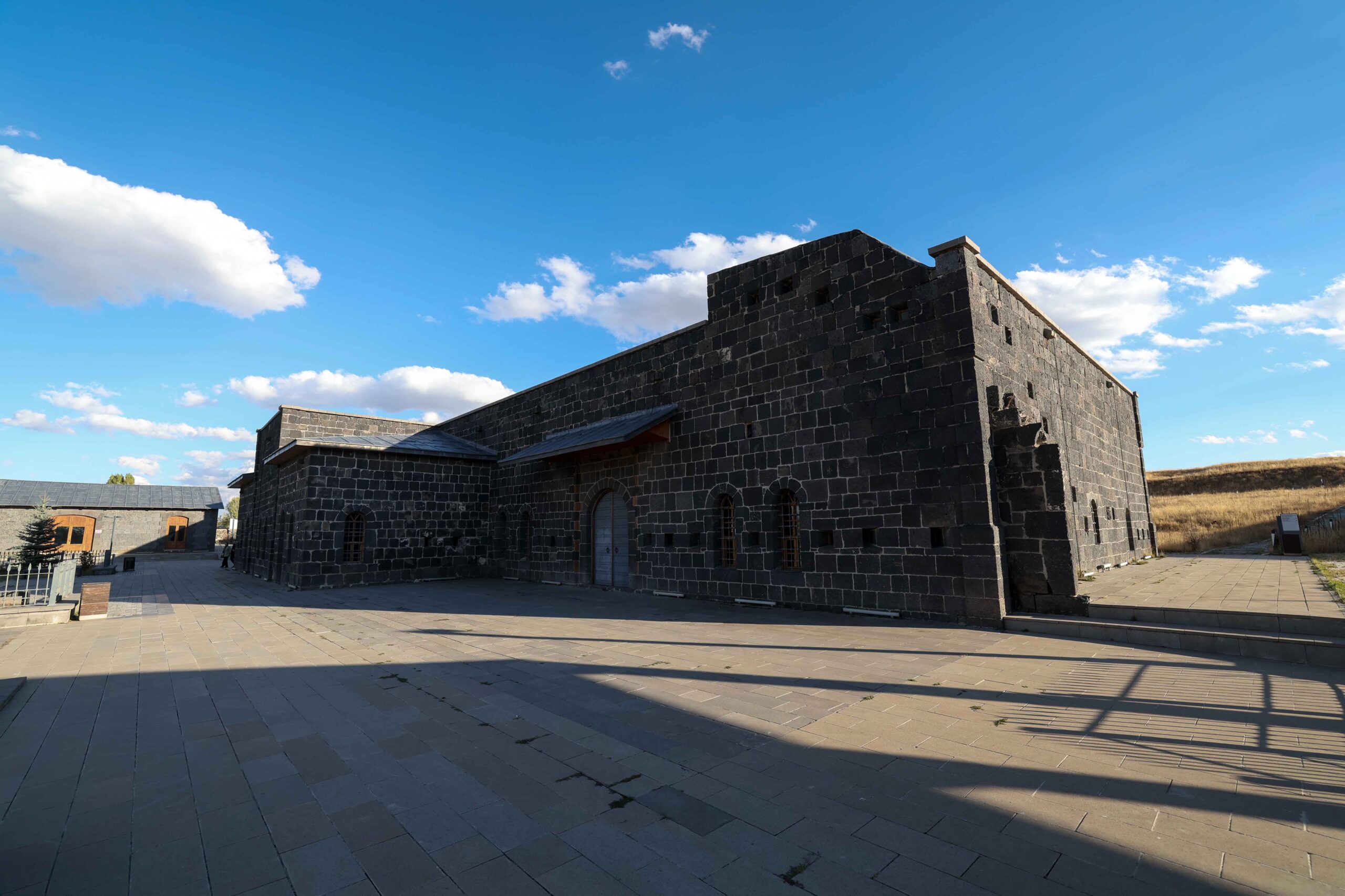 Kanlı Tabya, Kars