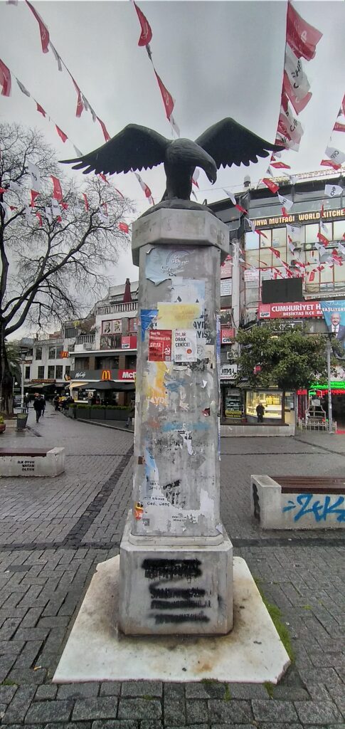 Kara Kartal Anıtı