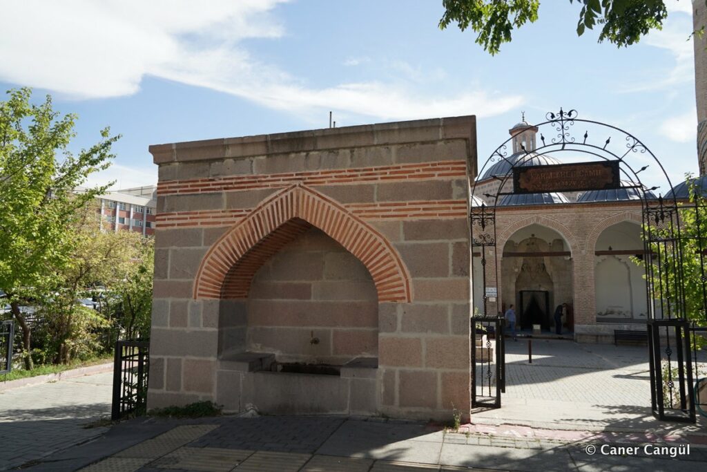 Karacabey Camii Çeşmesi