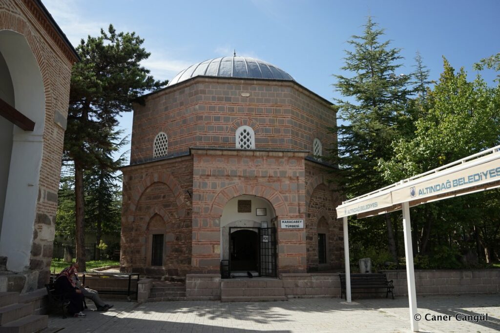 Karacabey Türbesi