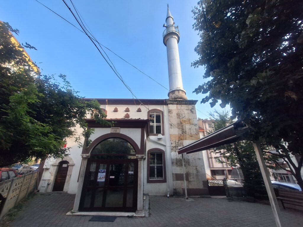 Karamanlı Camii