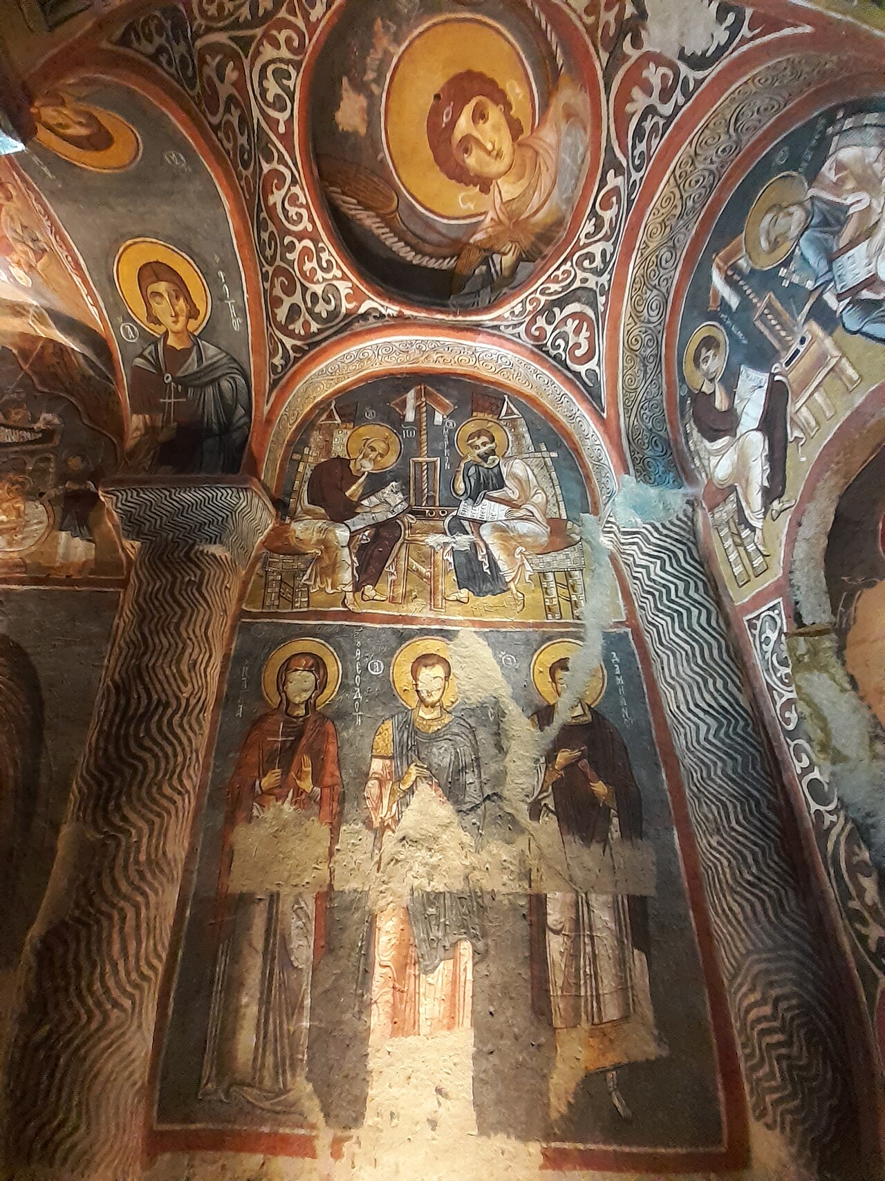 Karanlık Kilise