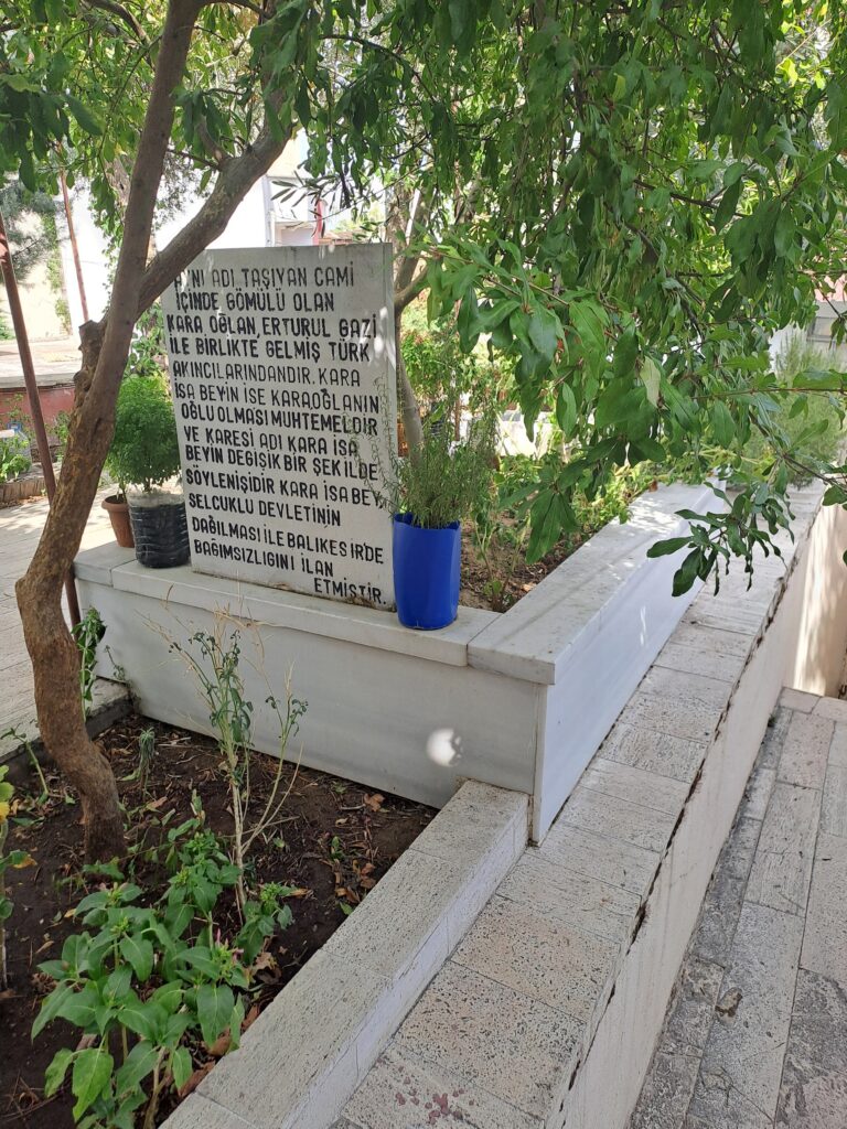 Karaoğlan Kabri