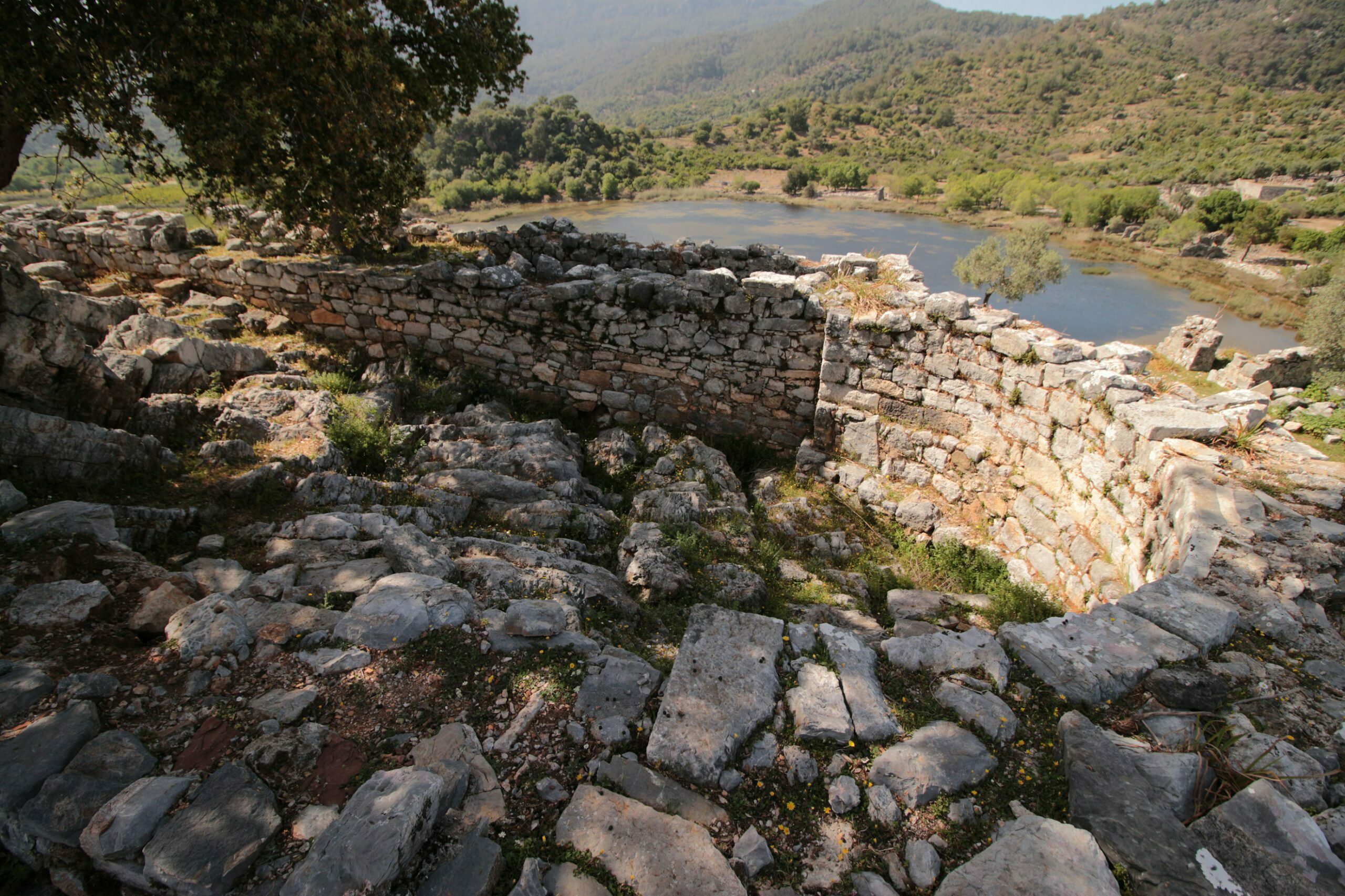 Kaunos Demeter Kutsal Alanı