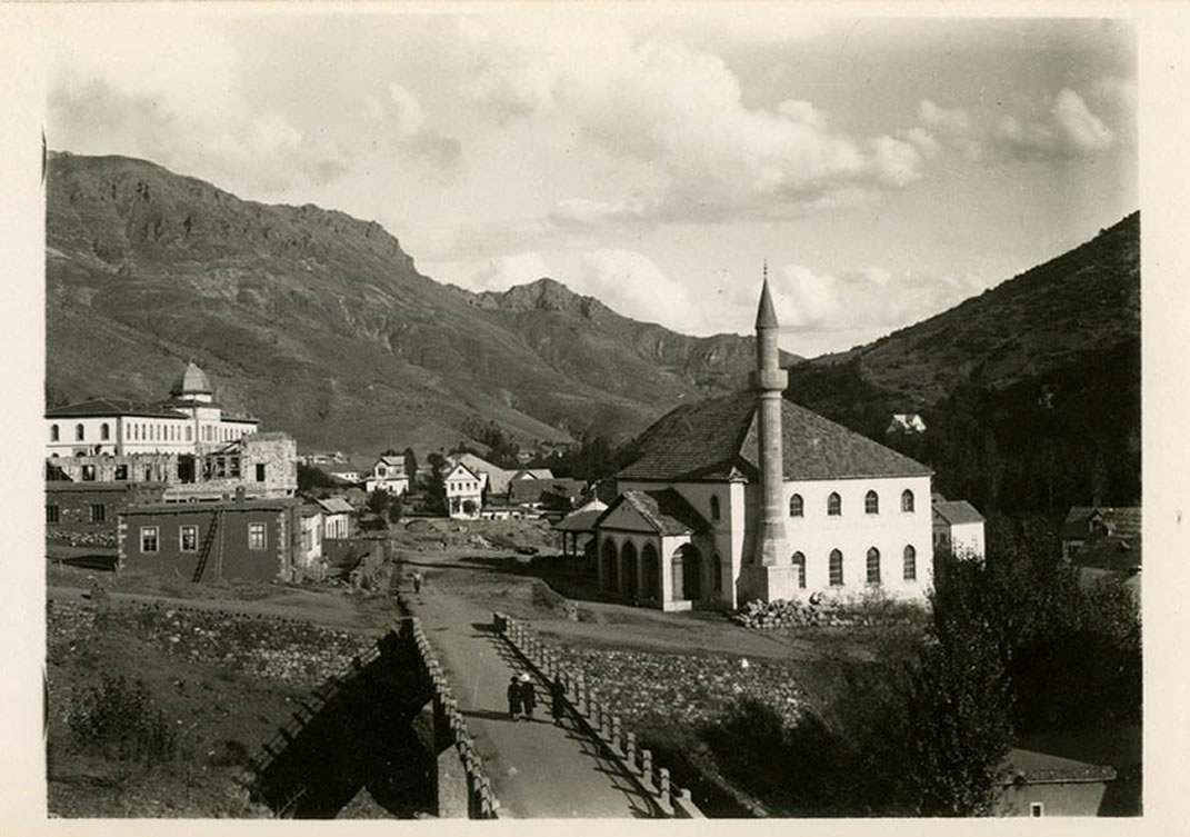 Eski Kemaliye Camii