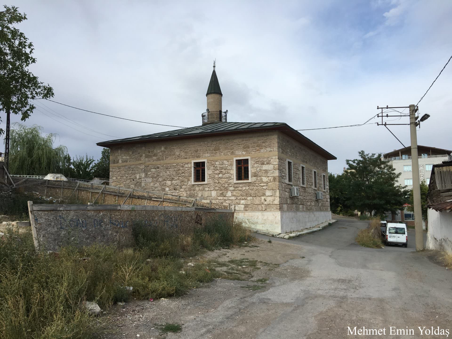Kerim Çavuş Camii batıdan görünüm