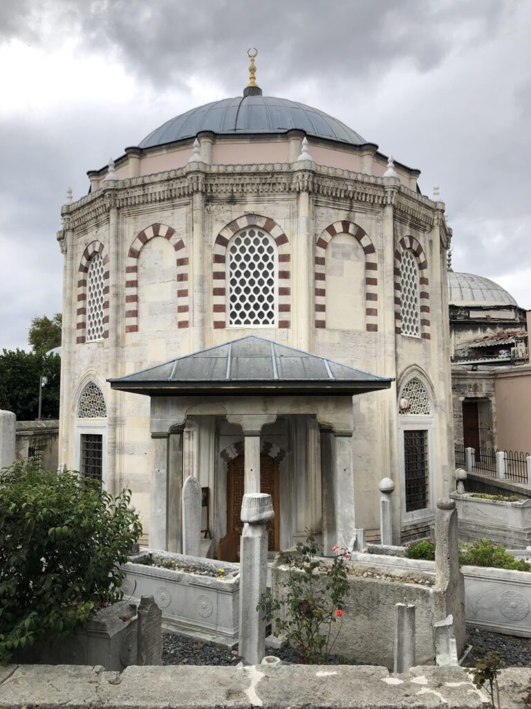 Koca Sinan Paşa Türbesi