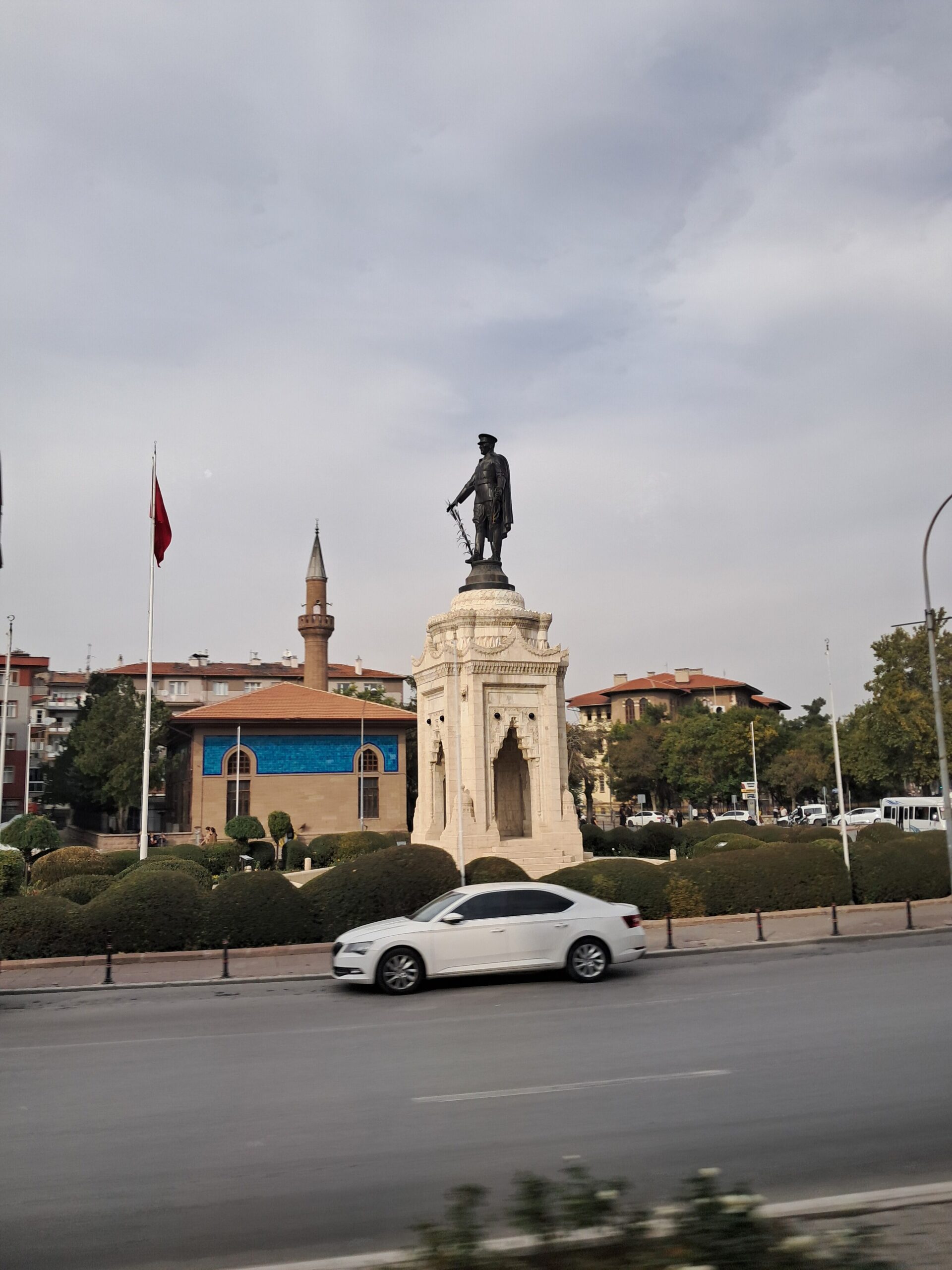 Ziraat Atatürk Anıtı