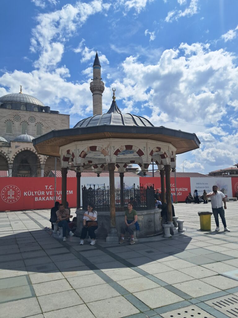 Konya Sultan Selim Camii Şadırvanı