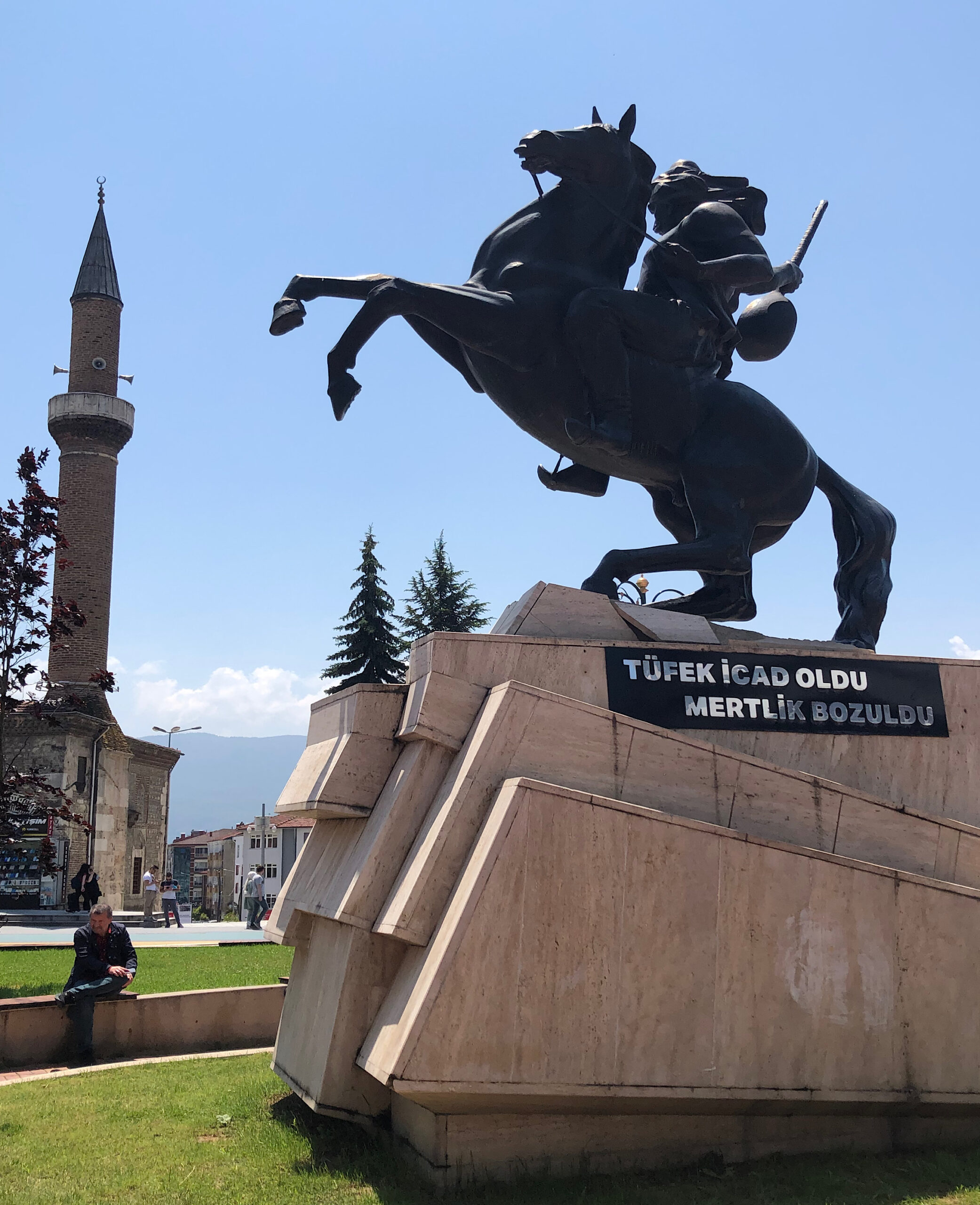 Köroğlu Heykeli, Bolu