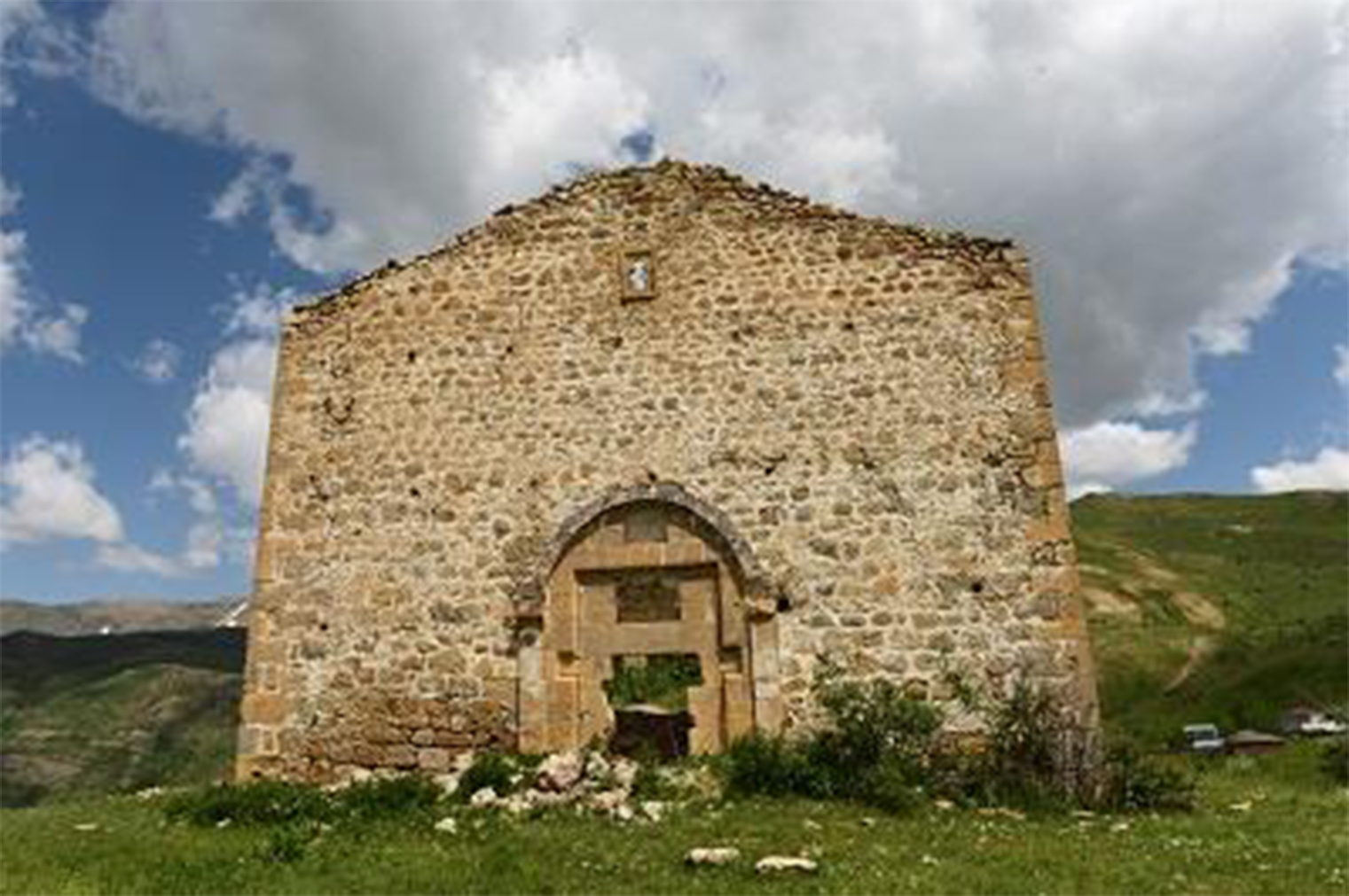 Krom Vadisi Sarıoğlu Kilisesi
