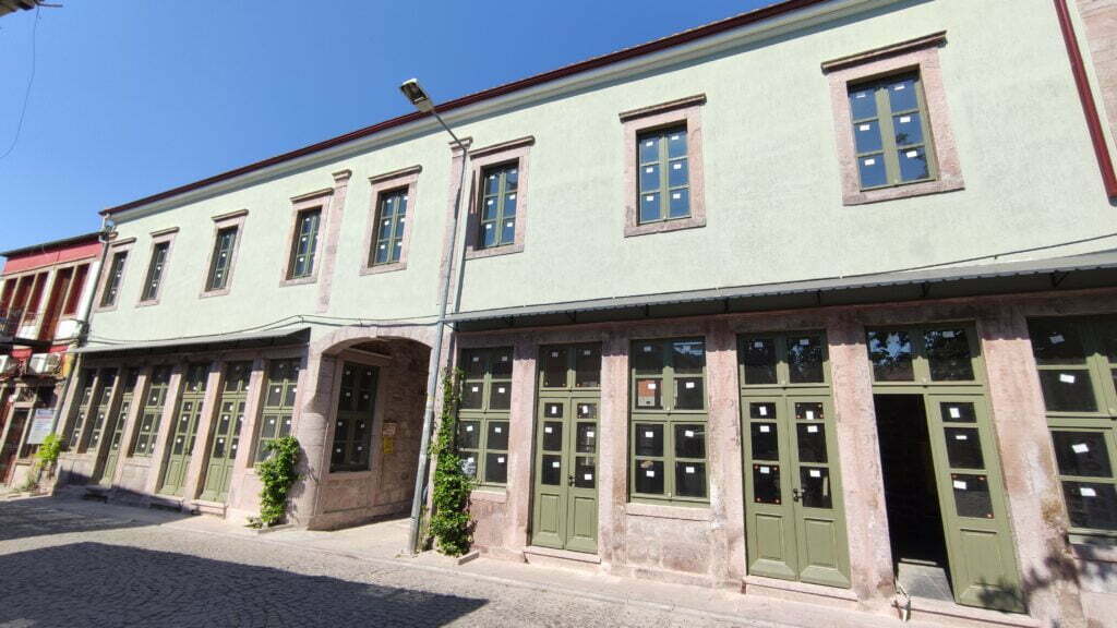 Küçük Han, Ayvalık