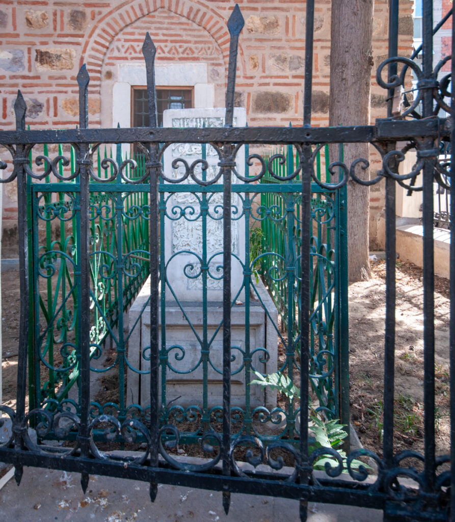 Kurşunlu Cami Haziresi, Edremit