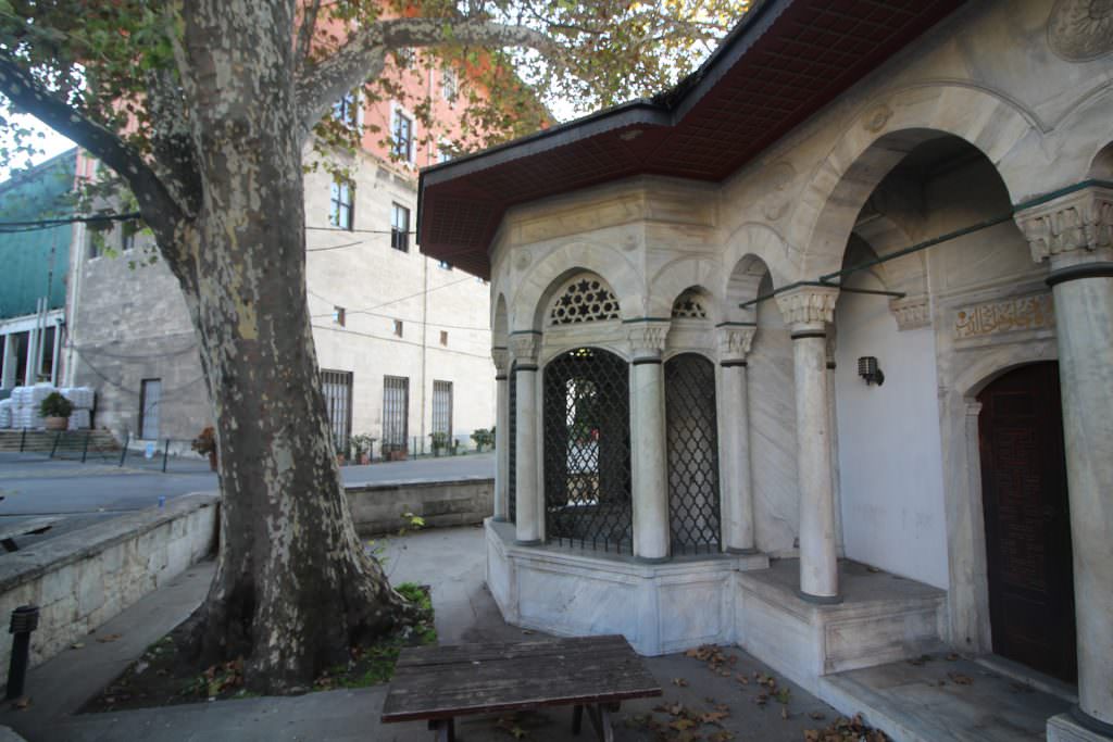 Kuyucu Murat Paşa Medresesi Sebili