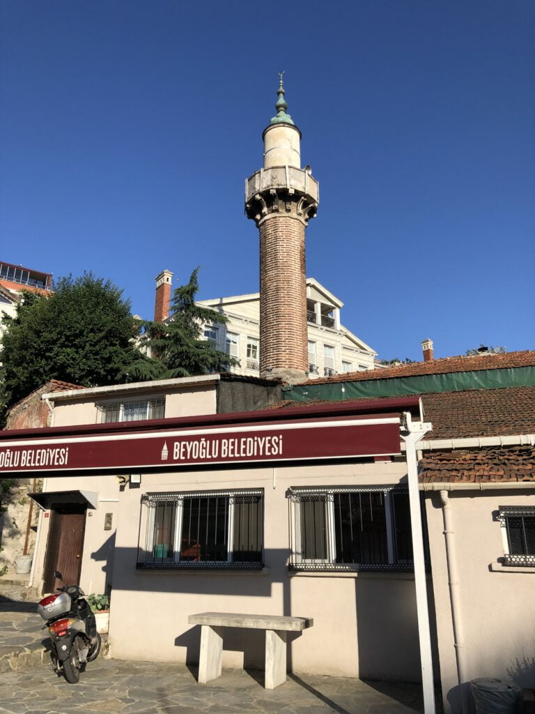 Mahmut Ağa Camii