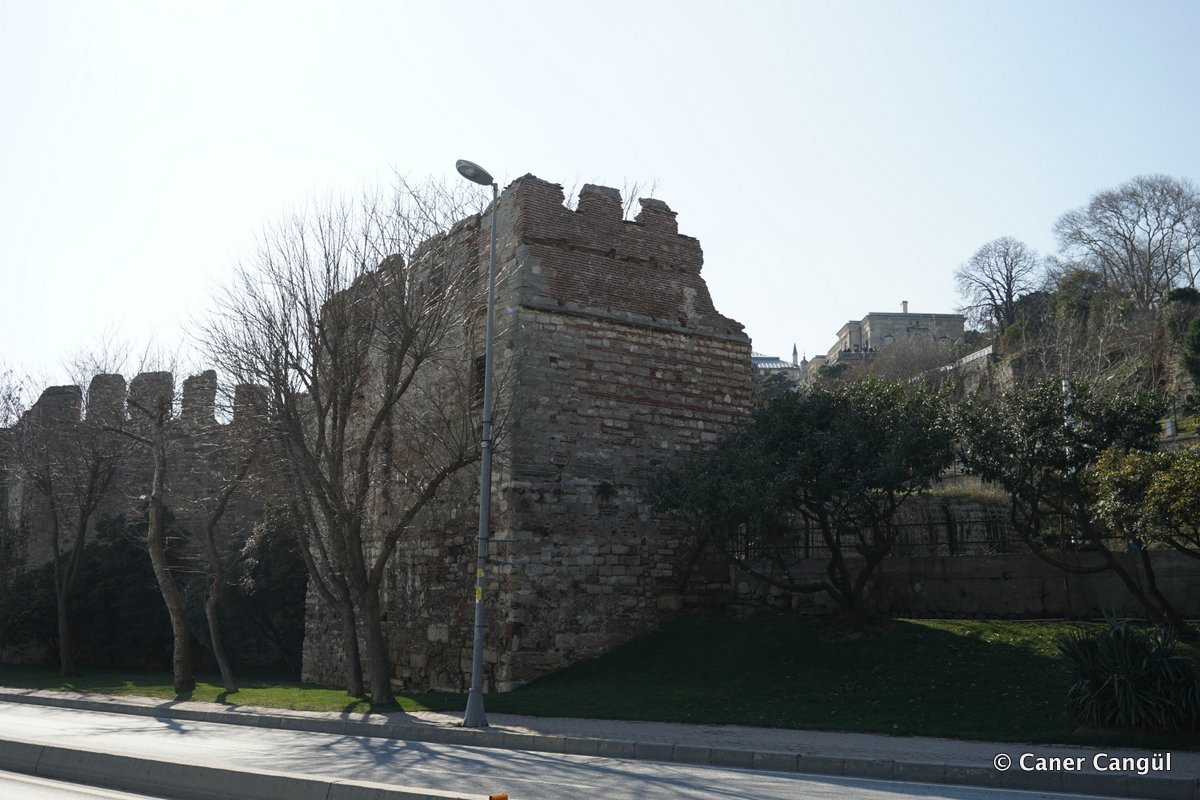 Marmara Surları, 4. Kule