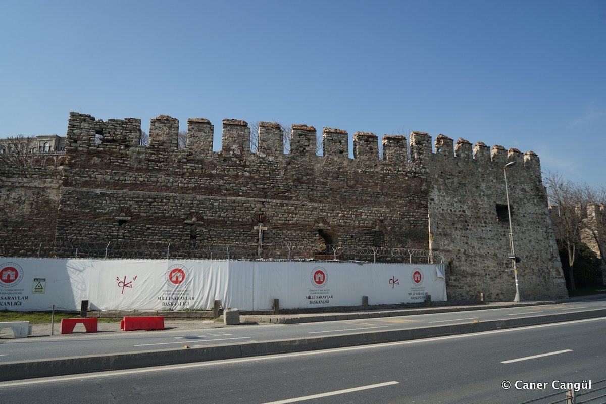Marmara Surları, 4. Kule ve Sur Duvarları