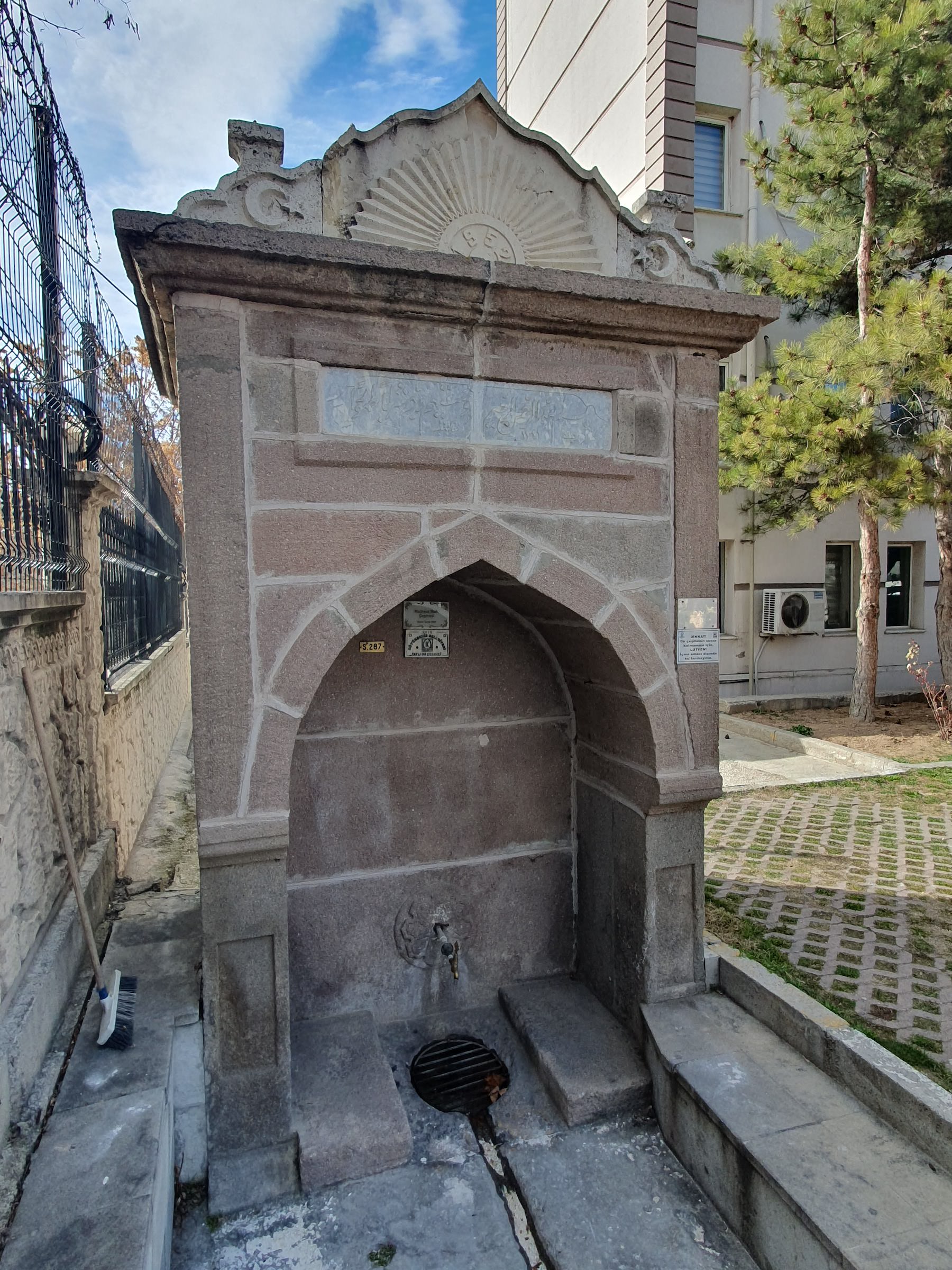 Medrese Mahallesi Çeşmesi