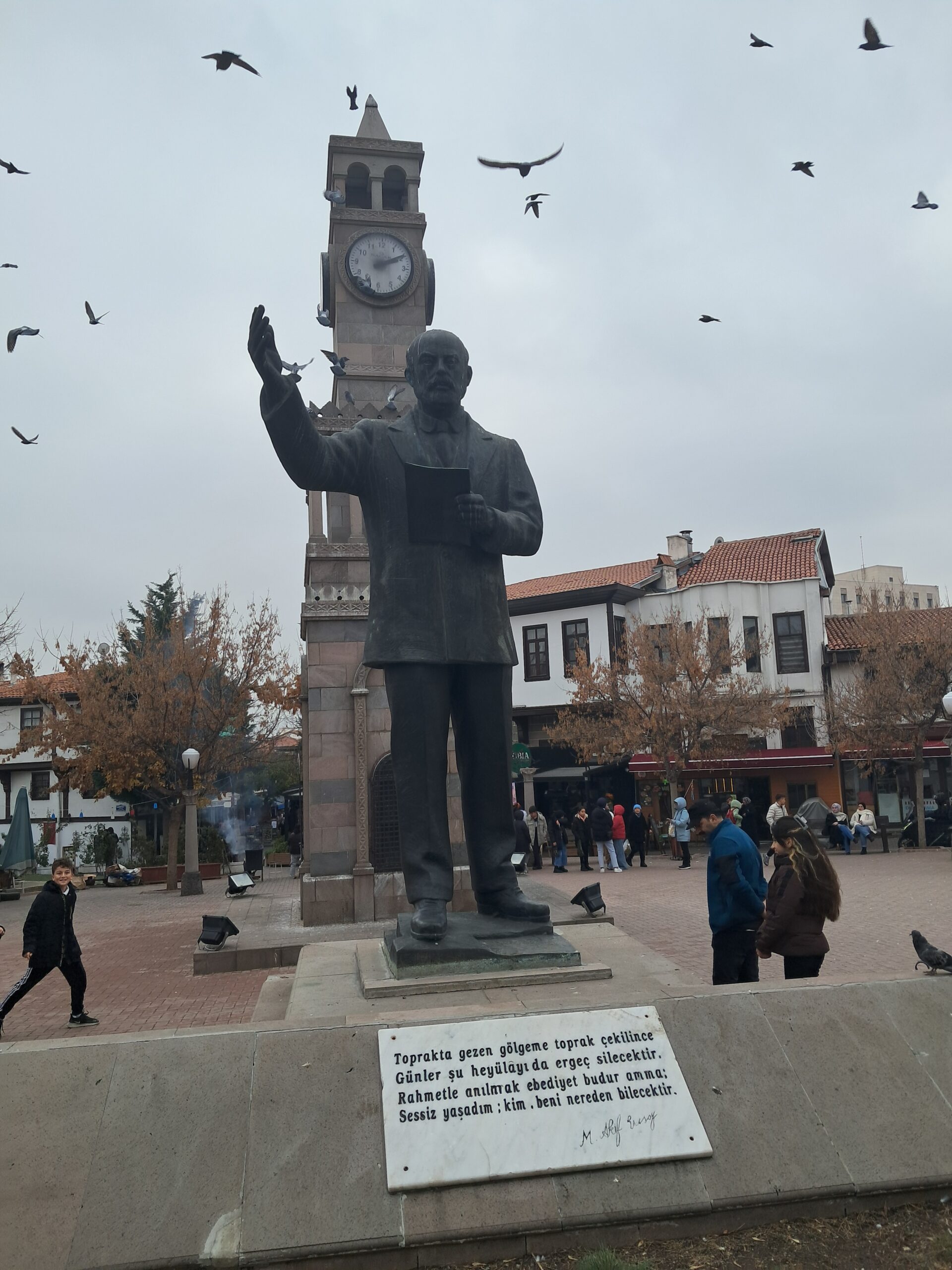 Mehmet Akif Ersoy Heykeli
