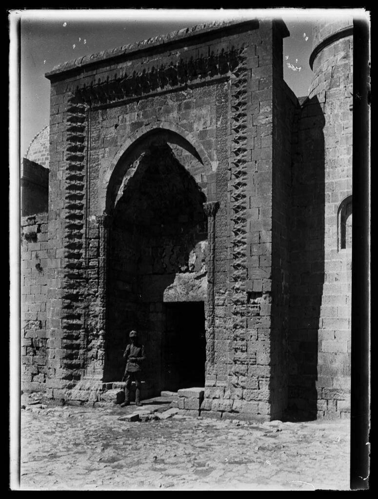 Melik Mahmut Camii