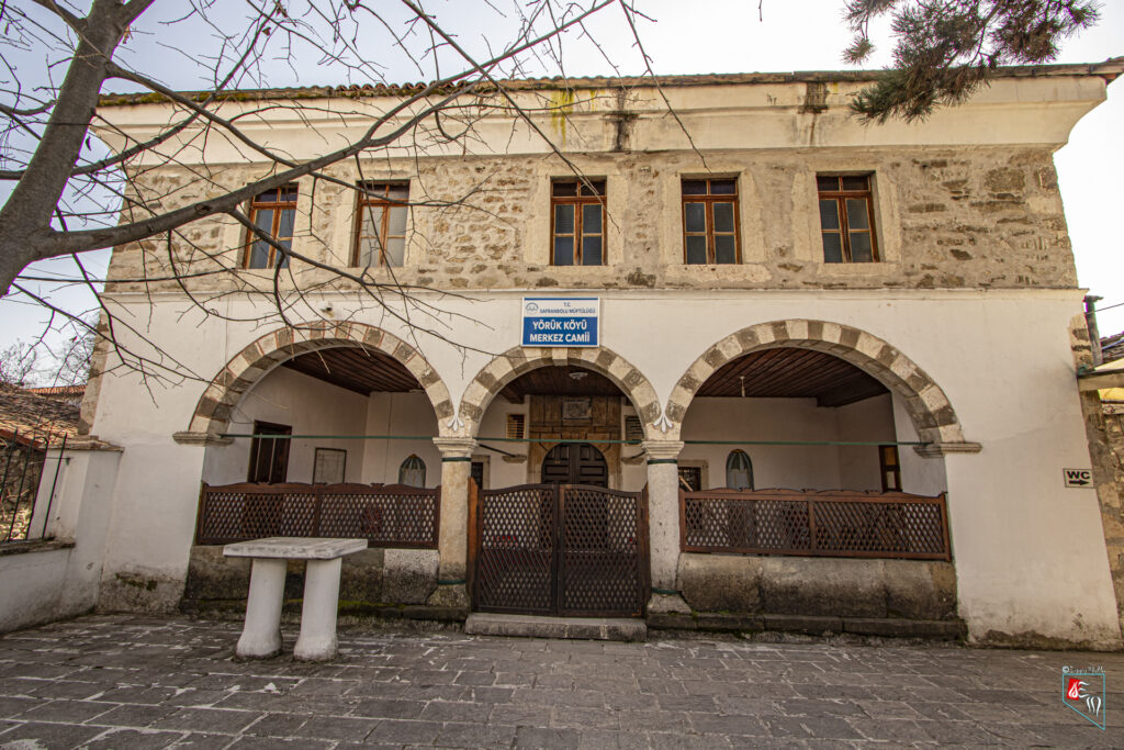Merkez Camii, Yörük