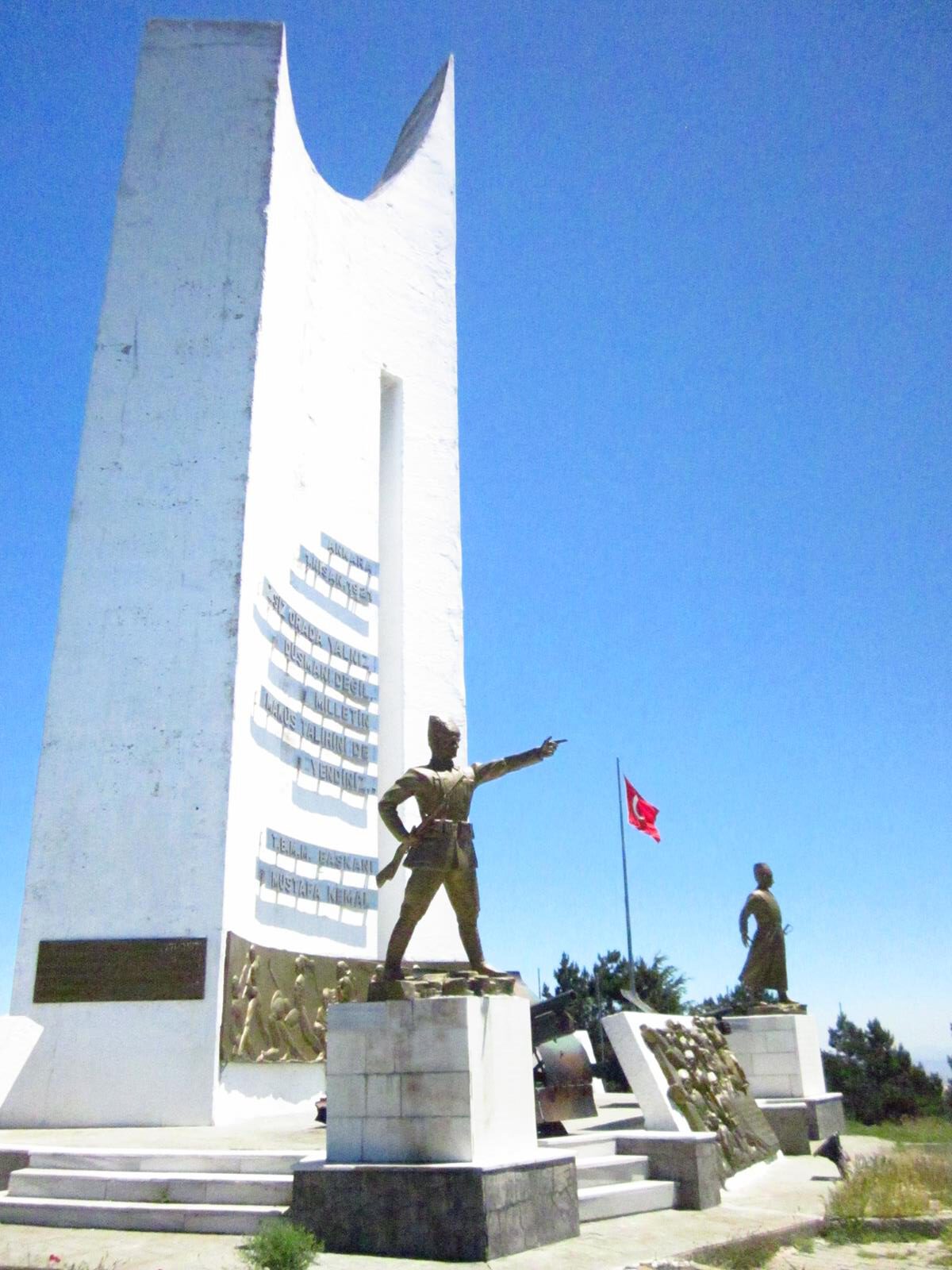 Metristepe Zafer Anıtı, Bozüyük