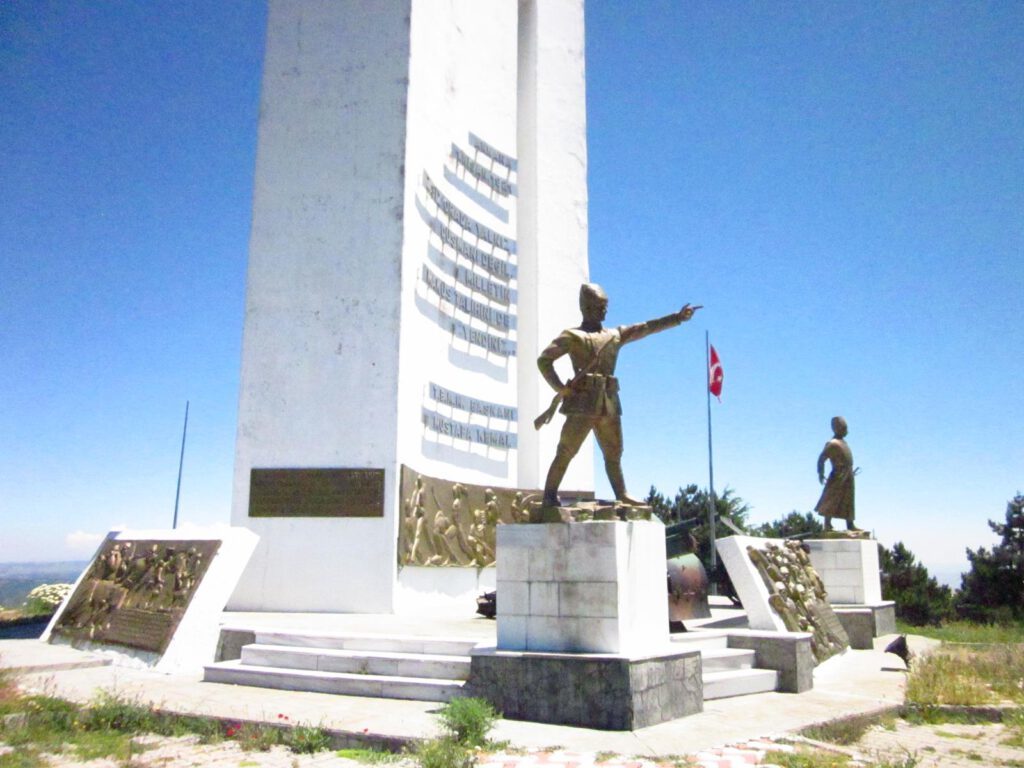 Metristepe Zafer Anıtı, Bozüyük