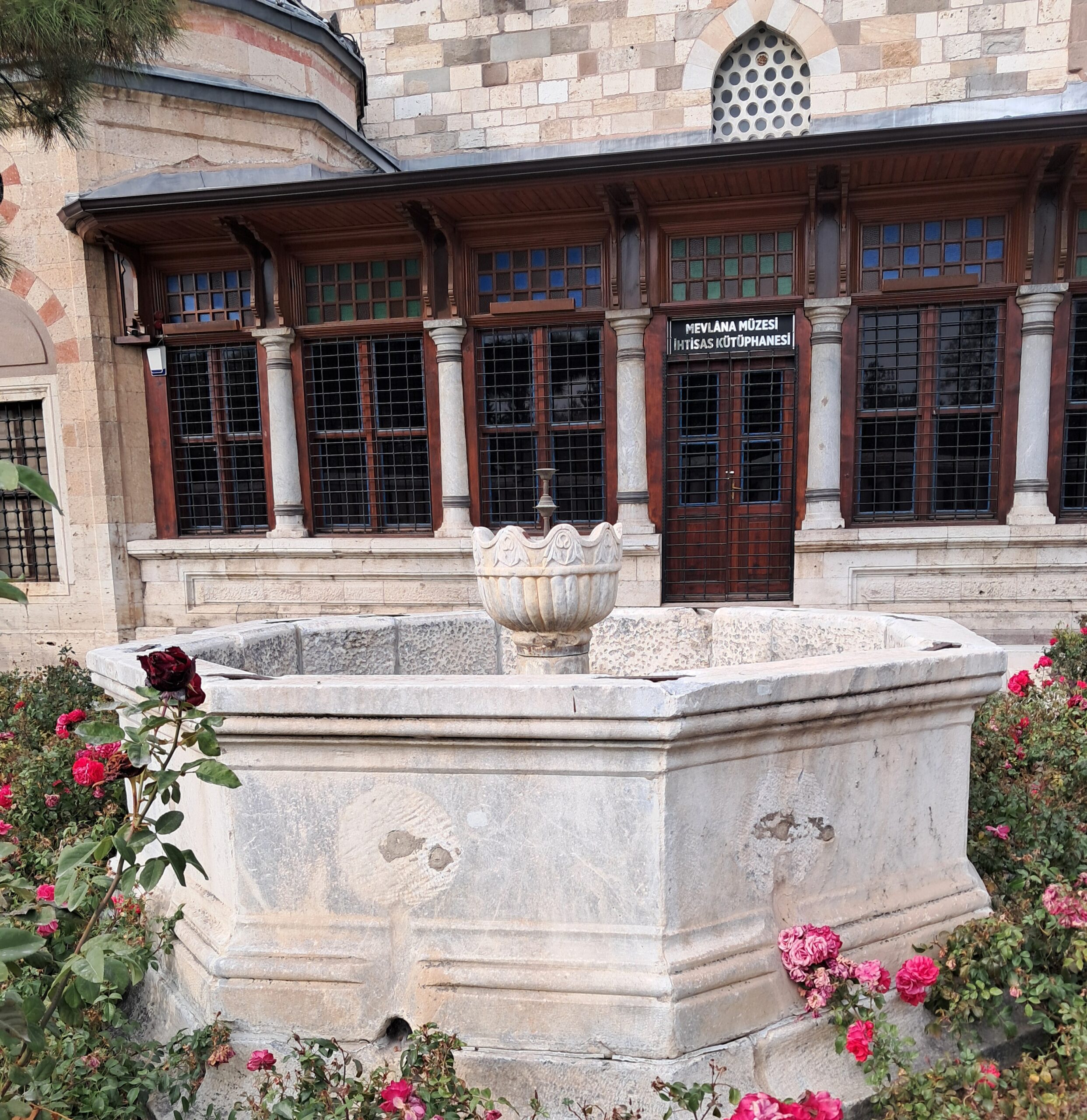 Hamuşan Mezarlığı’ndan Mevlana Külliyesi Çelebiler Dairesi