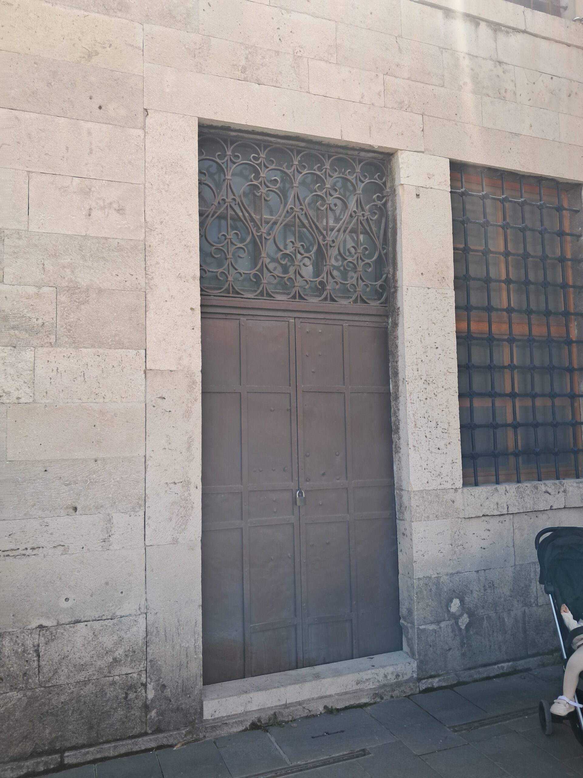 Mevlana Külliyesi Doğu Mahfilleri kapı detayı