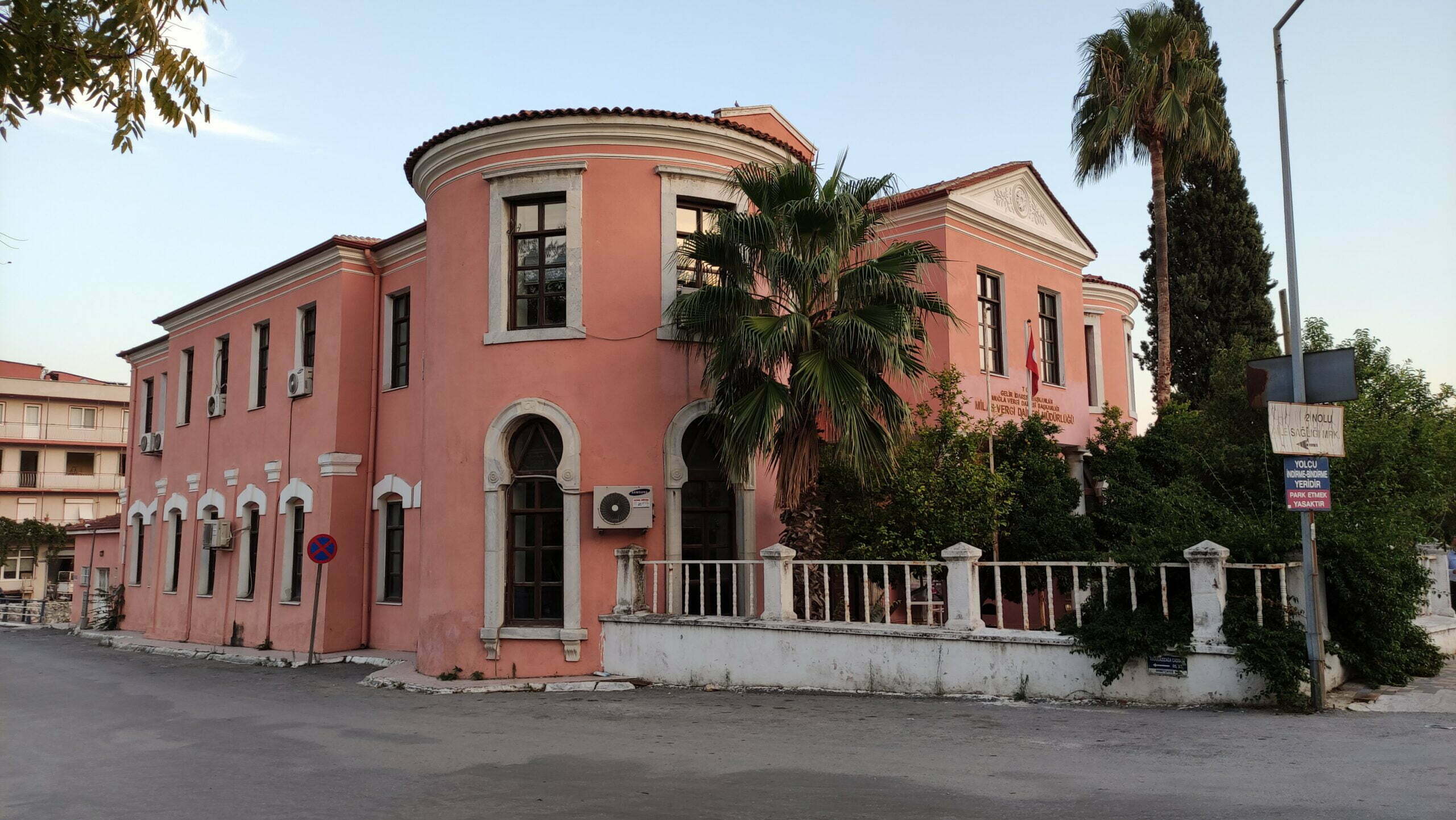 Milas Eski Hükümet Konağı