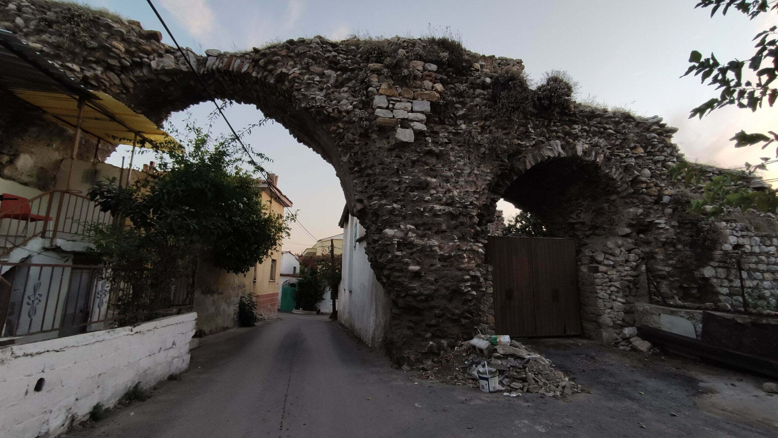 Milas Su Kemeri Kalıntıları